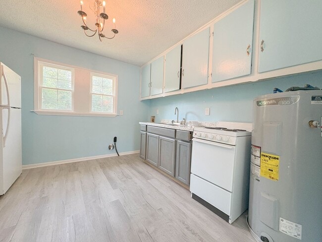Photo - 1547 Center St