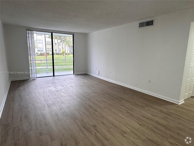 Building Photo - 1810 SW 81st Ave Unit 2109 Rental