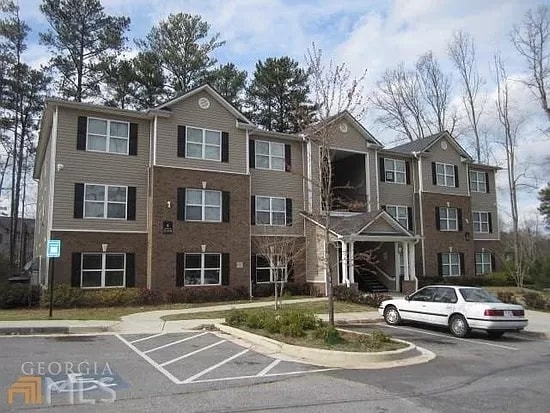 Building Photo - Newly Renovated, Move-In Ready Unit 14102 Rental