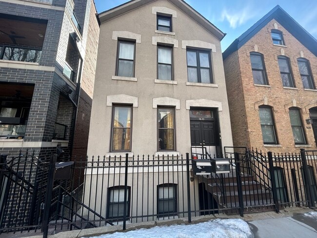 Building Photo - 1633 W Pierce Ave Unit G