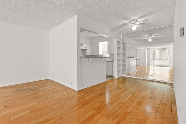 Photo - 1237 Berkeley St Unidad 2