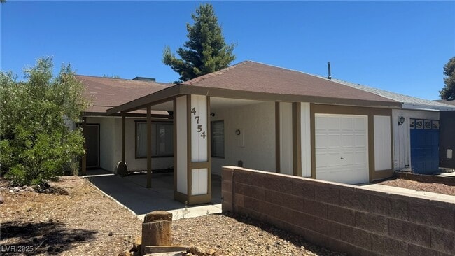 Building Photo - 4754 Willow Crest Ave Rental