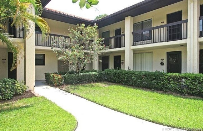 Photo - 300 SW South River Dr Unit 206