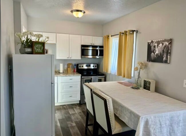 Photo - 1111 10th St S