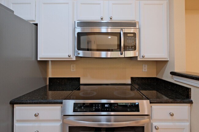 Photo - Fabulous 2 bedroom condo for rent in San R...