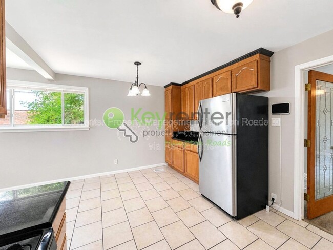 Photo - 543 McLean St