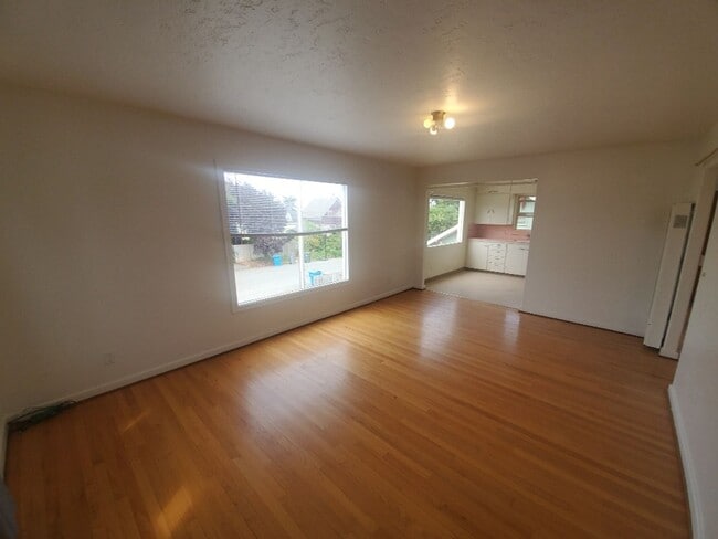 Photo - 1611 Lowell St