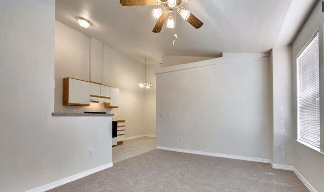 Photo - Holly St. - 1112/1114 Unit 1114