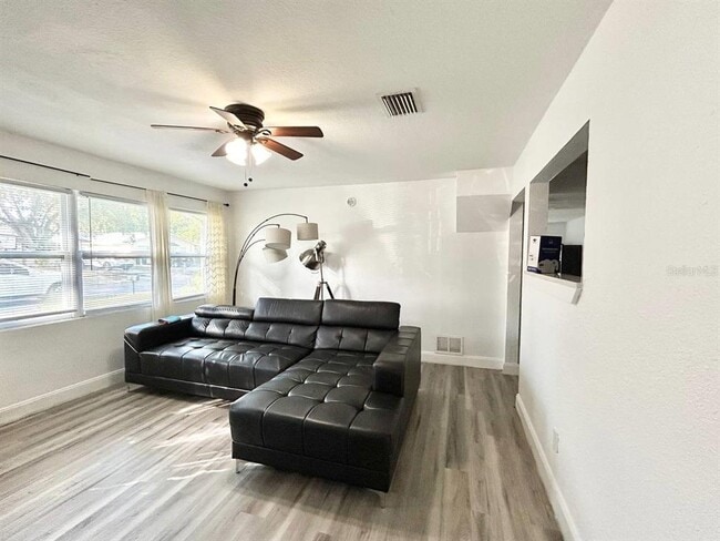 Photo - 1280 Bertland Way