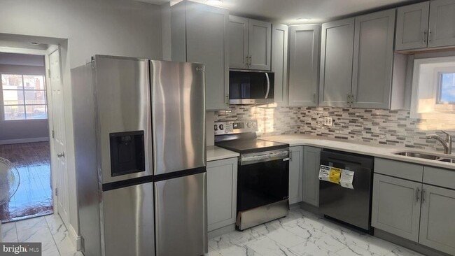 Photo - 7536 Williams Ave