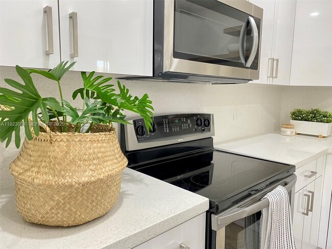 Building Photo - 2436 NW 49th Terrace Unit 4329