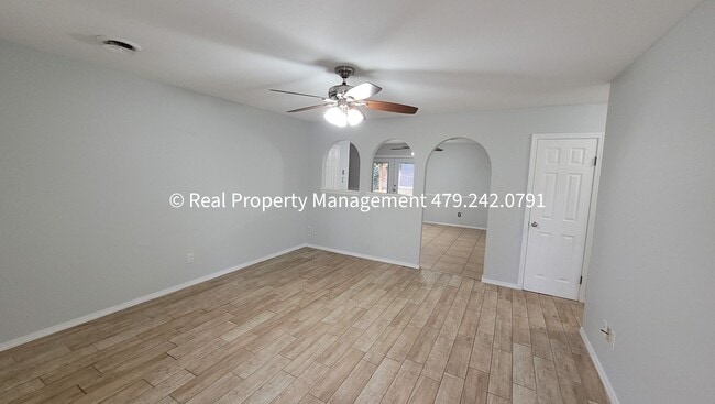 Photo - 3404 Iola Ave