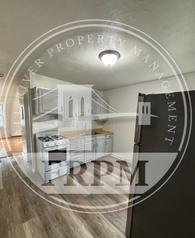Photo - 228 State St Apartment Unit 228 1/2 State St  2