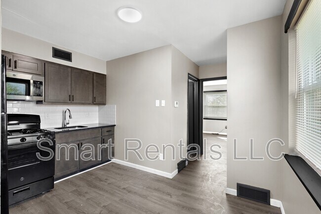 Photo - 3100 Arsenal St