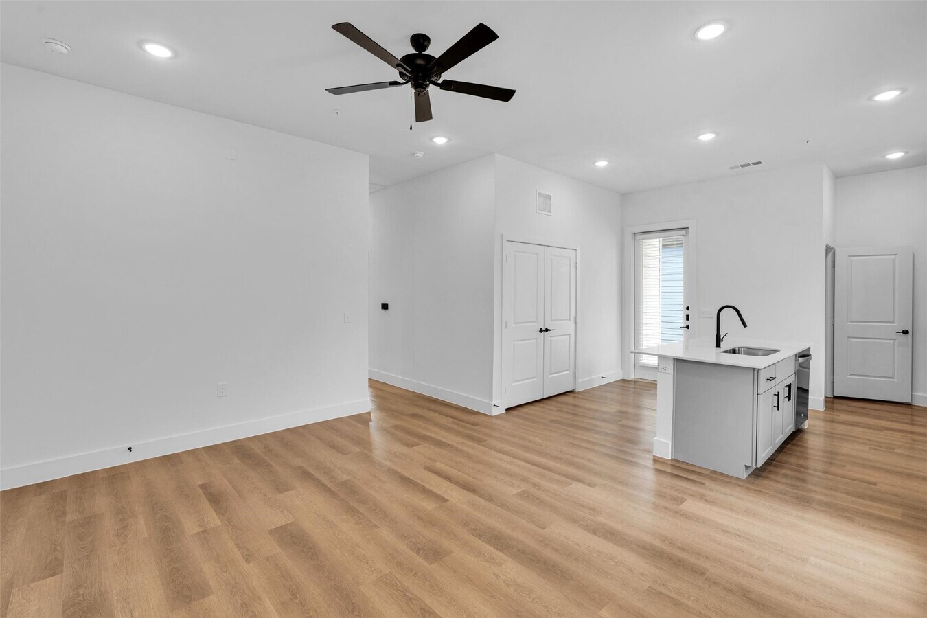 Photo - 1421 Soccer Dr