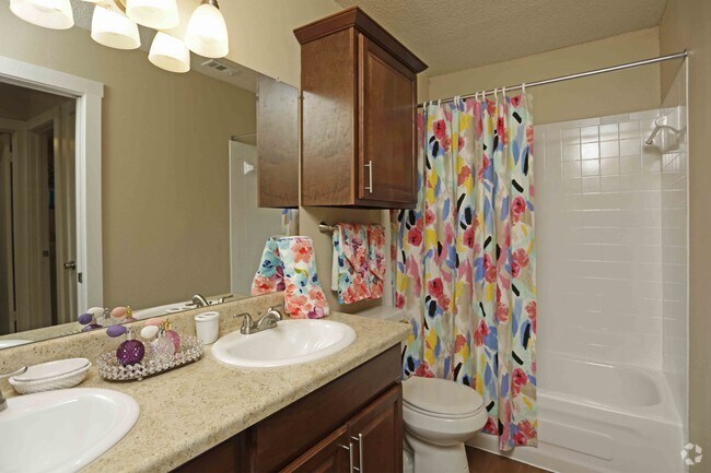 2HAB, 1BA - 800 ft² - BAÑO