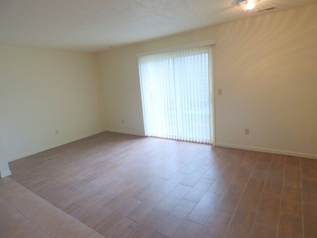 Photo - 6102 Guild Dr Unit 6102 Guild Dr