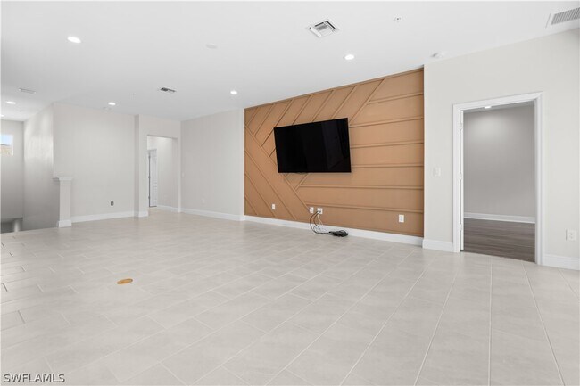 Photo - 6947 Avalon Cir Unit 1907