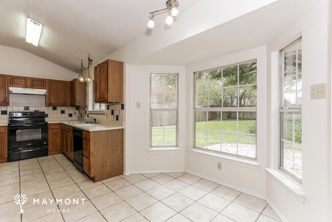 Photo - 2333 Cromwell Dr