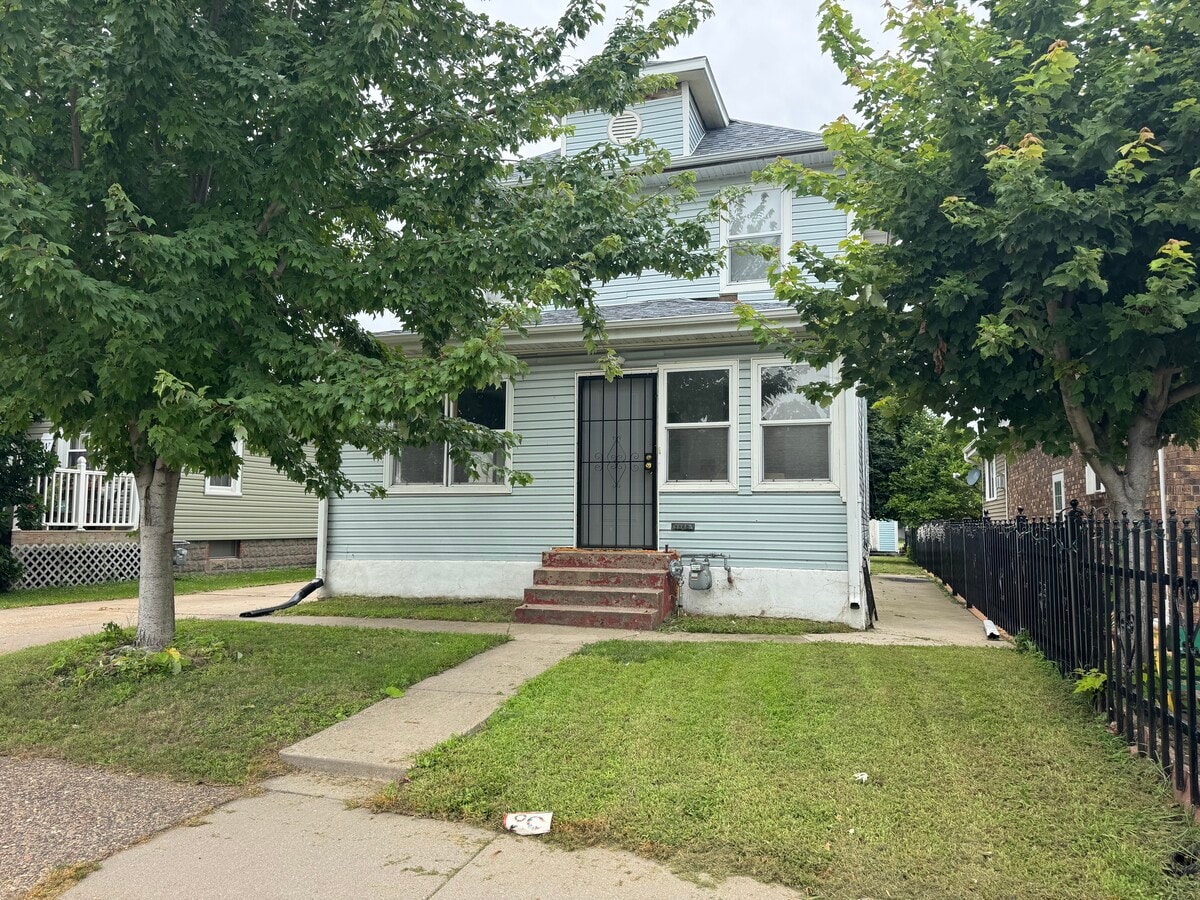 Photo - 1347 19th St House