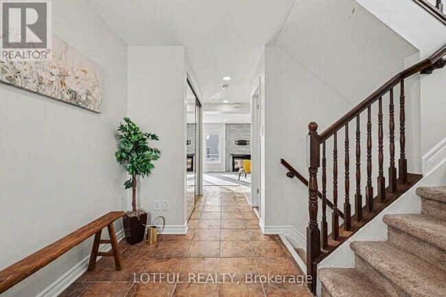 Photo - 513 Paul Métivier Dr.