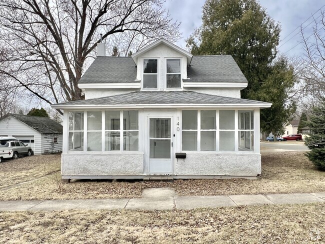 Building Photo - 140 N Wakely St Rental