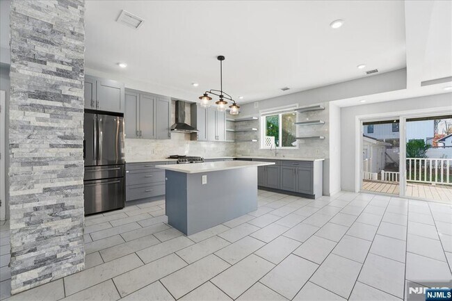 Photo - 85 Beckwith Pl