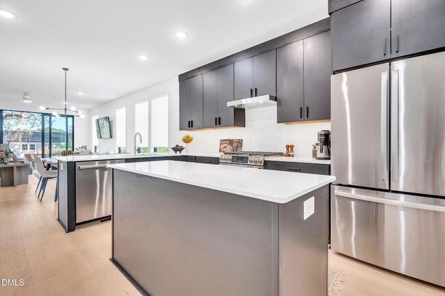 Photo - 810 Culpepper Ln