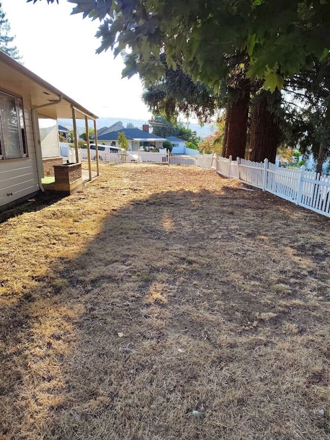 Photo - Spacious 4-Bedroom / 2-Bath Home with Stunning Views – Available Now!