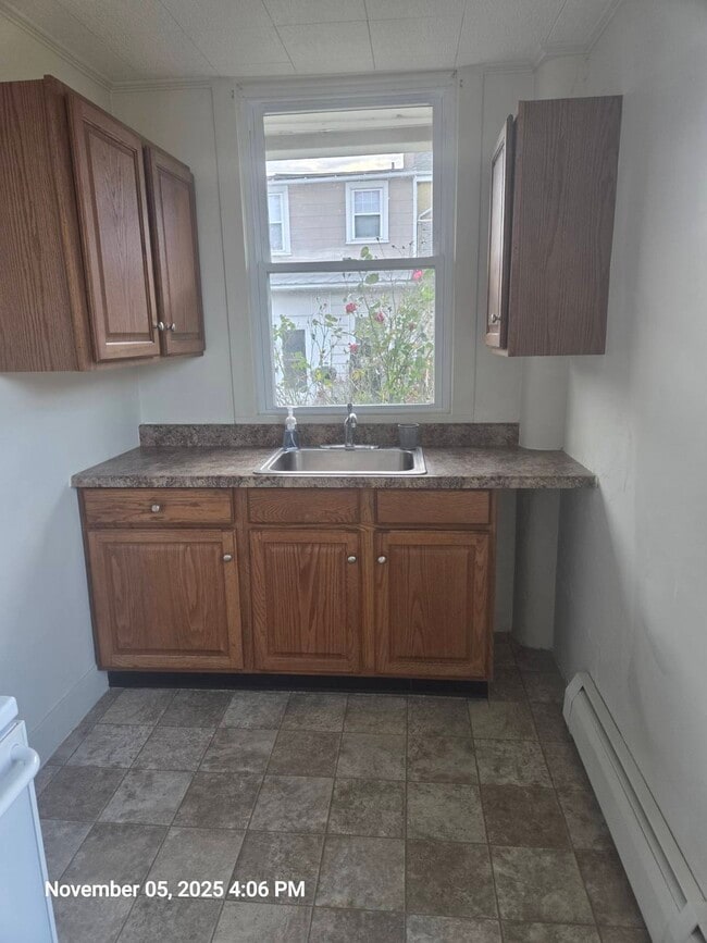 Kitchen - 15 N Richmond St