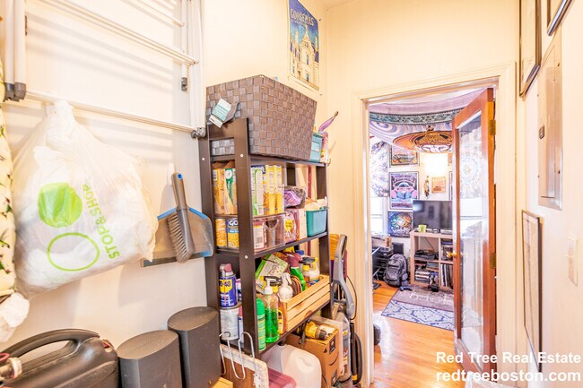 Photo - 66 Brooks St Unit 2