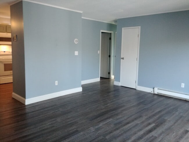 Photo - 19 Chapel Hill Dr Unit Plymouth-Heat Included