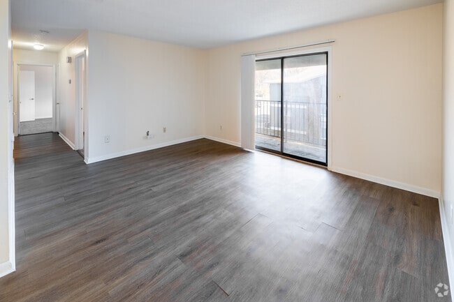 2BR, 1.5BA - Living room