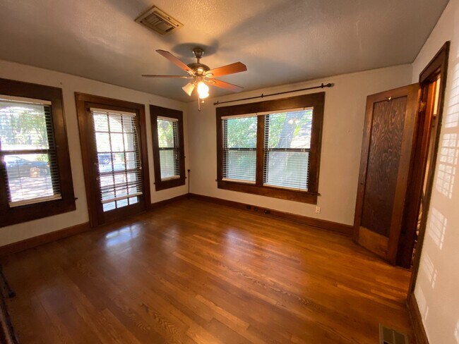 Photo - 2830 San Gabriel St Unit A & B