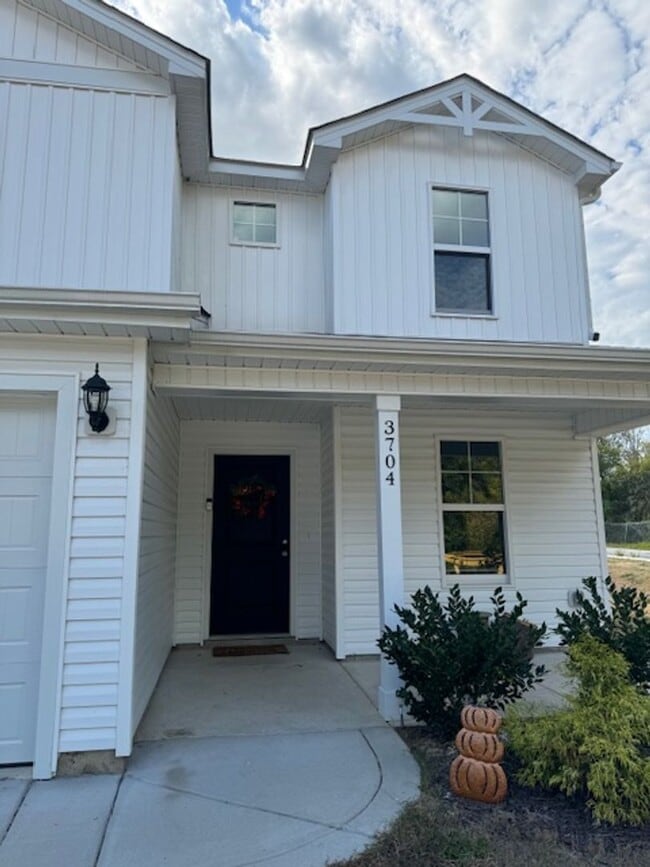 Photo - 3704 Stone St