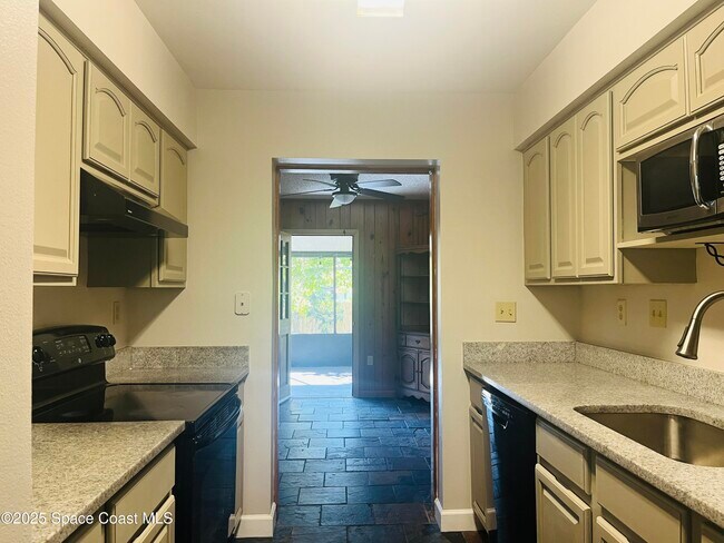 Photo - 4719 Chicago St