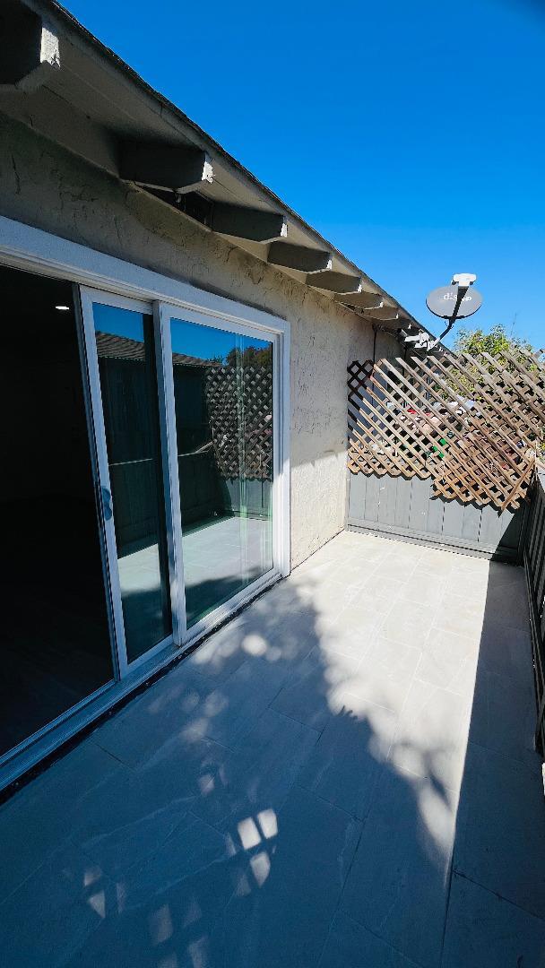 Building Photo - 1139 Ayala Dr