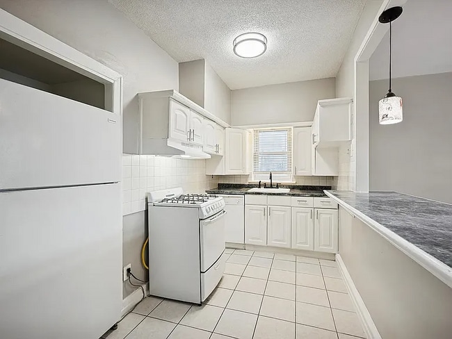 Photo - 7212 Oxford Ave Unit A1