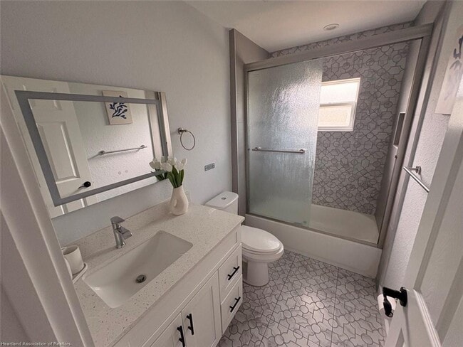 Photo - 115 Fire Island Ave NE