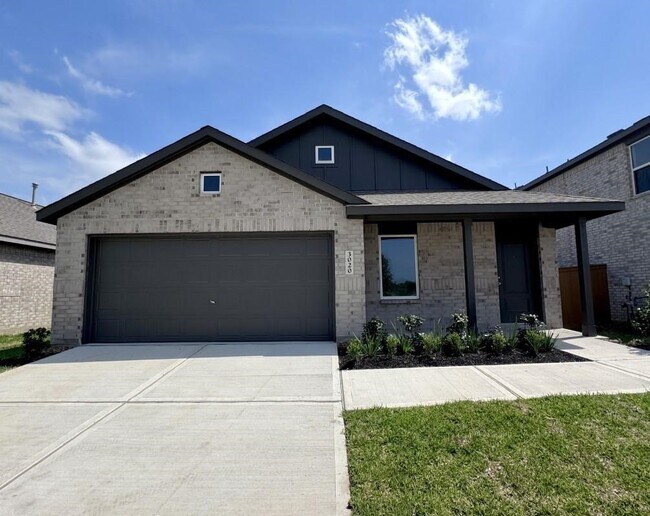Building Photo - 3020 Huntersville Dr