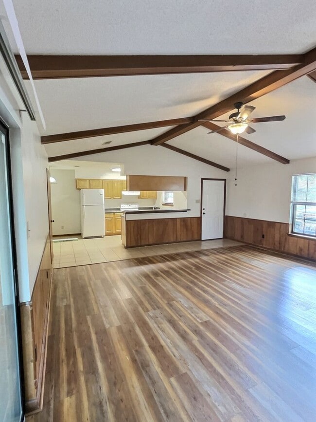 Photo - 1109 Hickory Dr Unit A