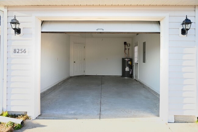 Photo - Charming 3BR Ranch in Osprey Woods – Screened Porch & Vaulted Ceilings