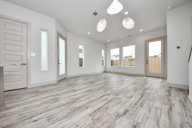 4009 Boho Ln