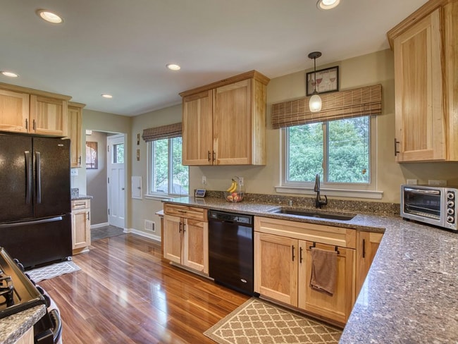 Photo - 4454 N 107th St