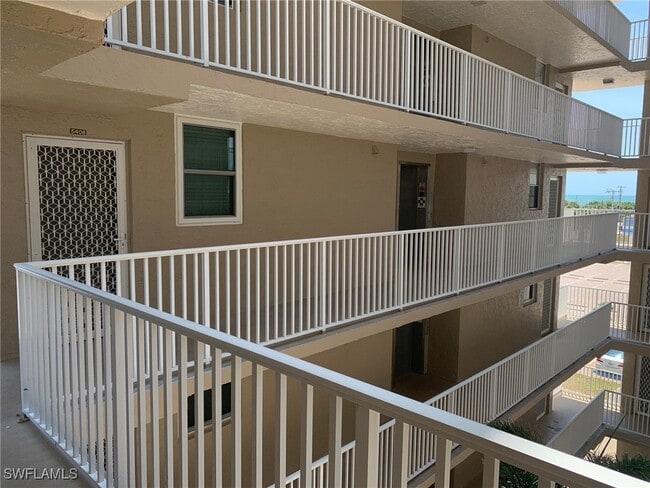 Photo - 5500 Bonita Beach Rd SW Unidad 408 Rental