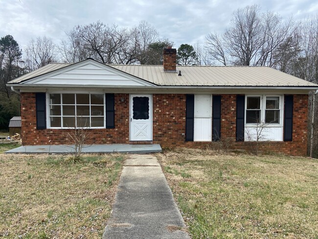 3 Bedroom, 1.5 Bathroom House in High Point! - 3 Bedroom, 1.5 Bathroom House in High Point!