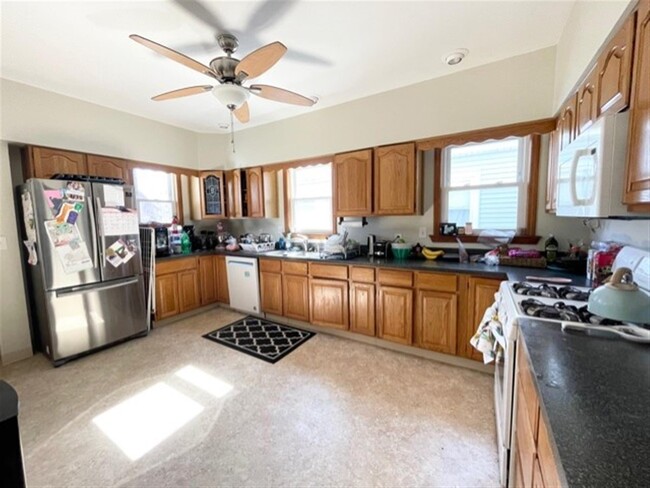 Photo - 42 Lowden Ave Apartments Unit 2