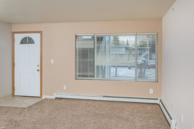 Living Room - 1 bdr - Raspberry Court Apartments Unit 000