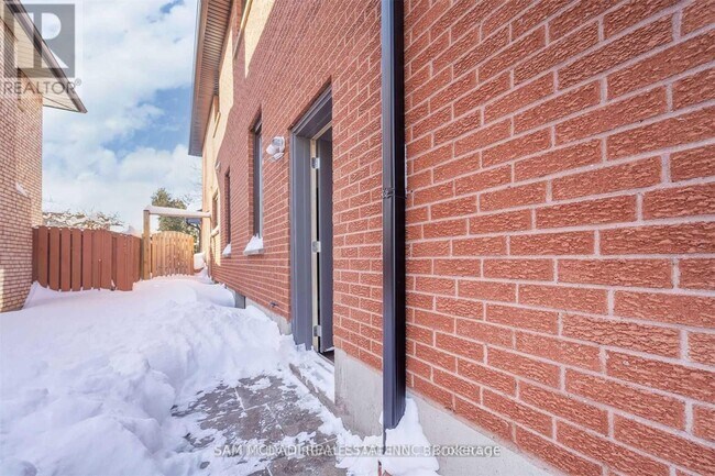 Photo - 2212 Florian Rd