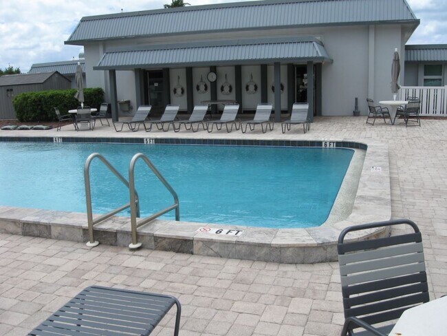 Photo - 15 Flamboyant St